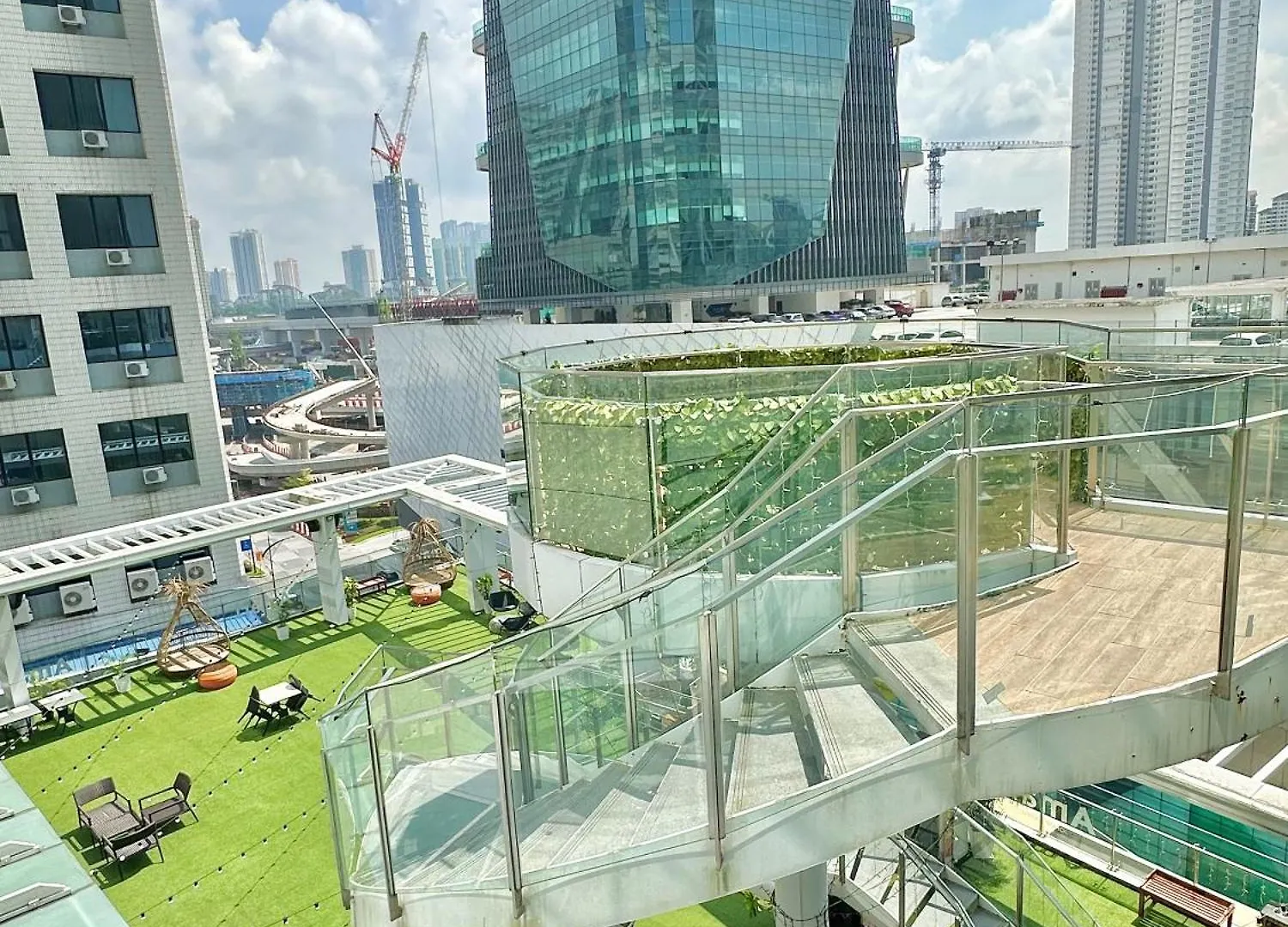 Suasana Residence Near Ciq Johor Bahru By Stayrene 0*,
