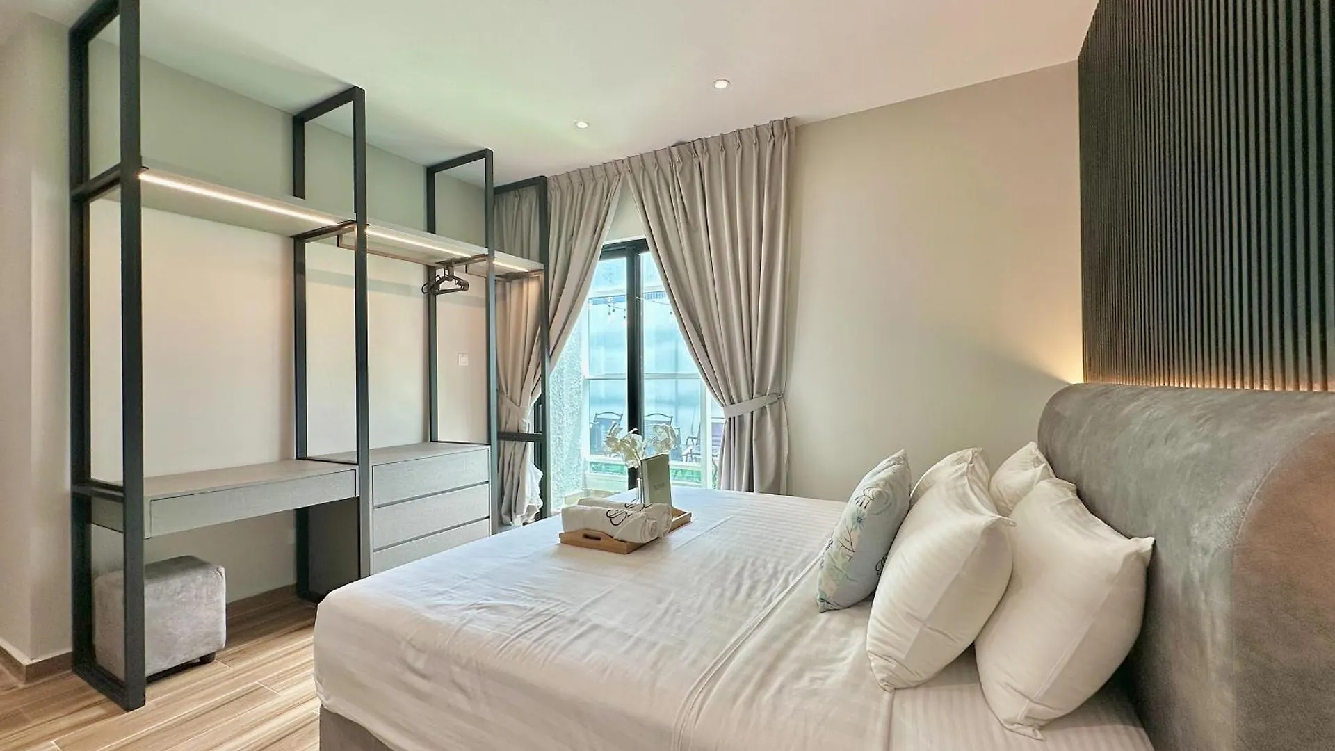 Suasana Residence Near Ciq Johor Bahru By Stayrene 0*,