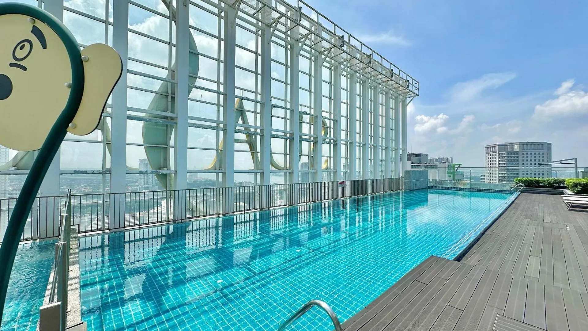 Suasana Residence Near Ciq Johor Bahru By Stayrene