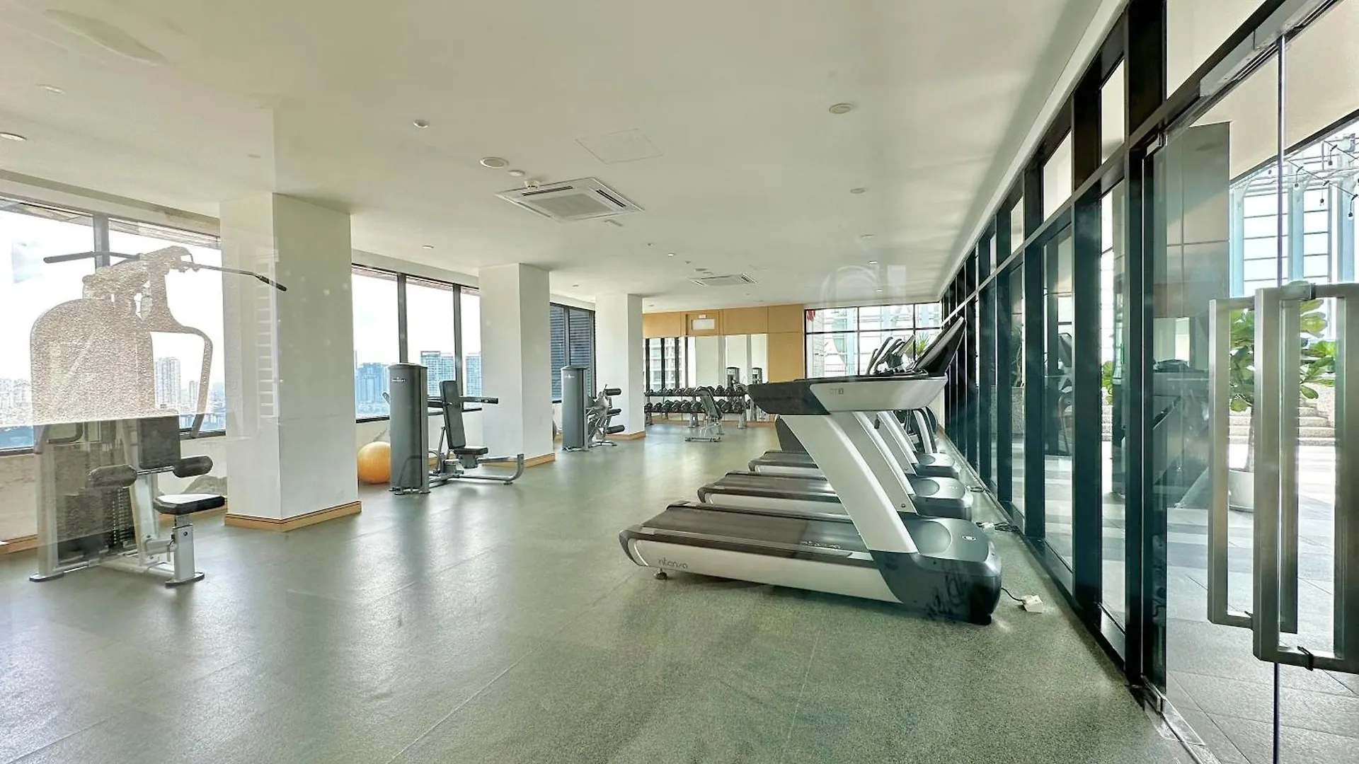 Suasana Residence Near Ciq Johor Bahru By Stayrene 0*,